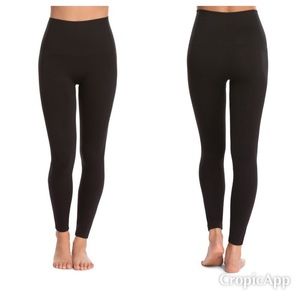✨Sale✨Spanx Look at Me Now Seamless Leggings